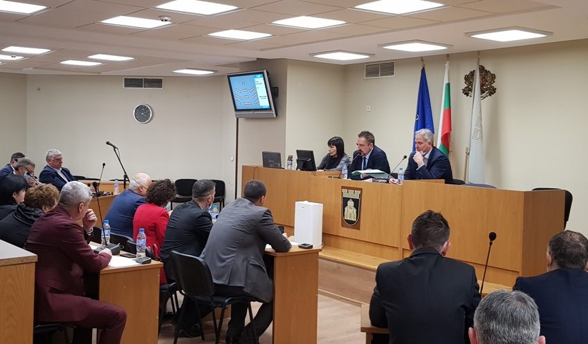  Кметът Георг Спартански внася предложения за приемане на Наредба за условията и реда за ползване на спортните обекти, собственост на Община Плевен