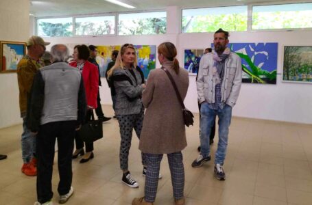 Дружеството на плевенските художници гостува с изложба в Орешака
